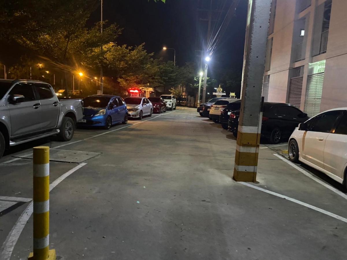 Hotel The Campus Rangsit Ban Bang Phun Exterior foto