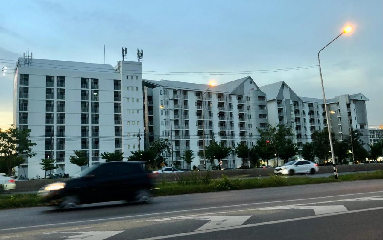Hotel The Campus Rangsit Ban Bang Phun Exterior foto